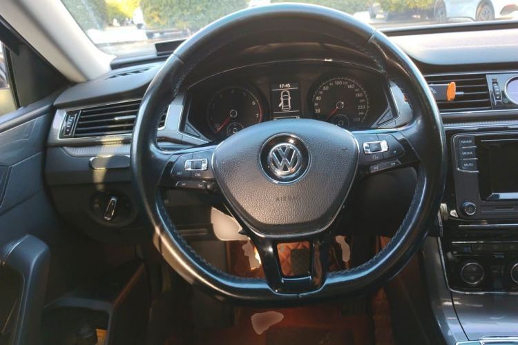 Used Volkswagen Passat 2016 280TSI DSG Prestige Edition Steering Wheel