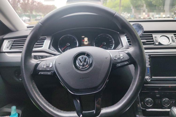 Used Volkswagen Passat 2016 330TSI DSG Prestige Edition Steering Wheel