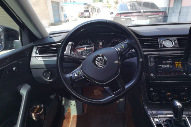 Used Volkswagen Passat 2016 330TSI DSG Prestige Edition Steering Wheel