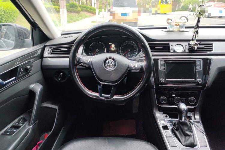 Used Volkswagen Passat 2016 330TSI DSG Prestige Edition Steering Wheel