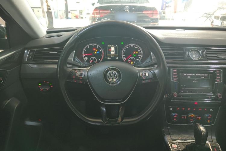 Used Volkswagen Passat 2016 330TSI DSG Prestige Edition Steering Wheel