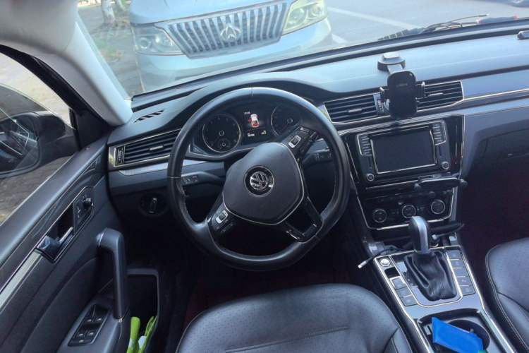 Used Volkswagen Passat 2016 330TSI DSG Prestige Edition Steering Wheel