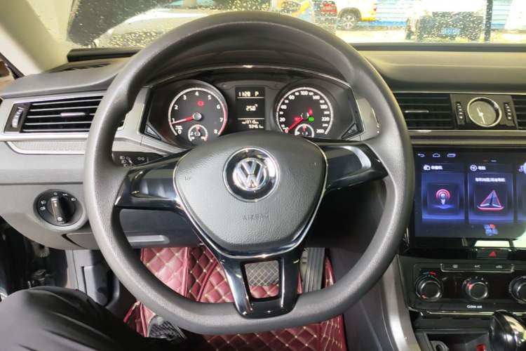 Used Volkswagen Passat 2016 1.8T Government Procurement Version (CEA Engine + 6AT) Steering Wheel