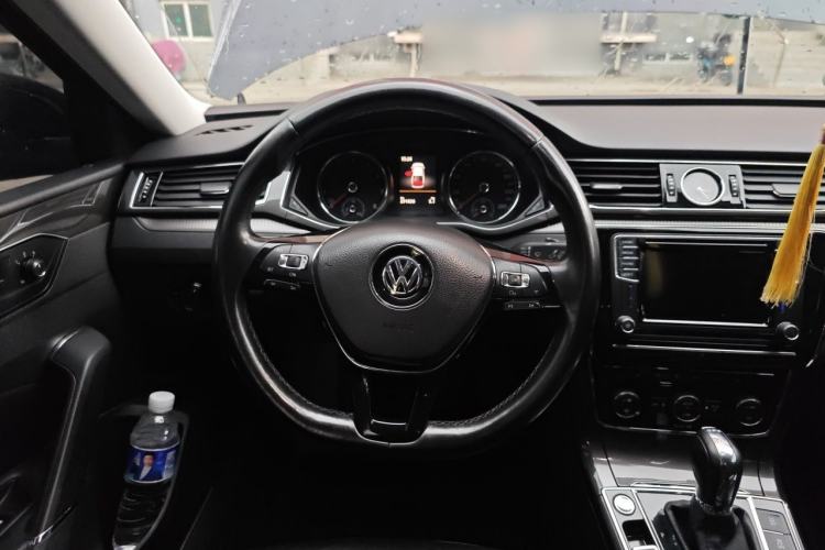 Used Volkswagen Passat 2016 330TSI DSG Prestige Edition Steering Wheel