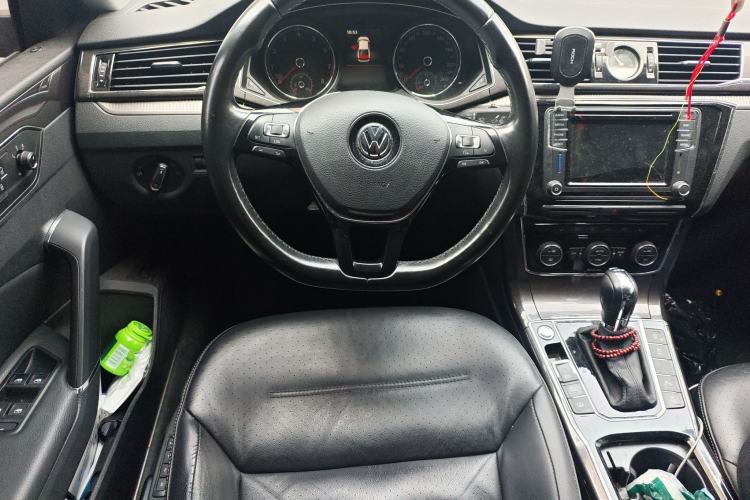 Used Volkswagen Passat 2016 330TSI DSG Prestige Edition Steering Wheel