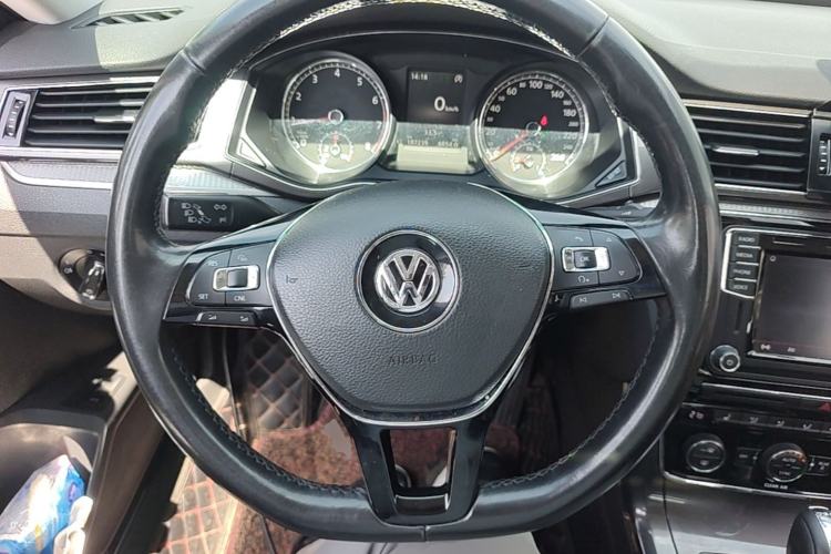 Used Volkswagen Passat 2016 330TSI DSG Prestige Edition Steering Wheel