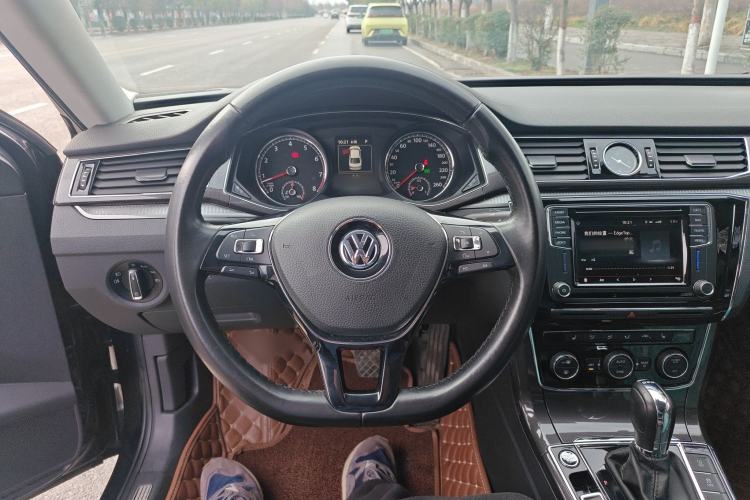 Used Volkswagen Passat 2016 330TSI DSG Prestige Edition Steering Wheel