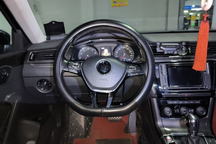 Used Volkswagen Passat 2016 330TSI DSG Prestige Edition Steering Wheel
