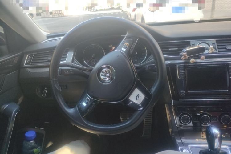 Used Volkswagen Passat 2016 330TSI DSG Prestige Edition Steering Wheel