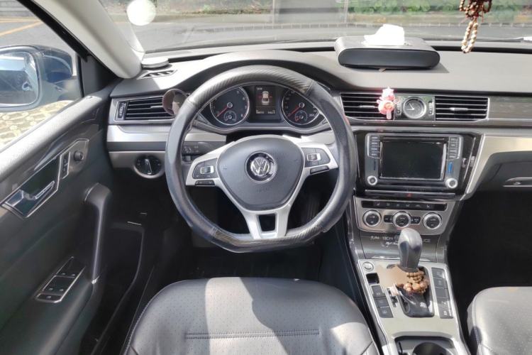 Used Volkswagen Passat 2016 330TSI DSG Prestige Edition Steering Wheel