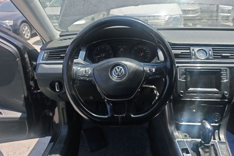 Used Volkswagen Passat 2016 280TSI DSG Prestige Edition Steering Wheel