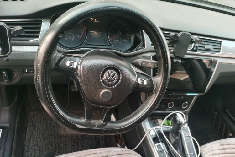 Used Volkswagen Passat 2016 330TSI DSG Luxury Edition Steering Wheel