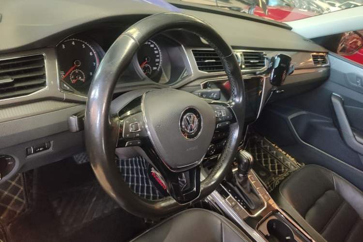 Used Volkswagen Passat 2016 330TSI DSG Luxury Edition Steering Wheel