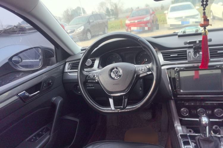 Used Volkswagen Passat 2016 330TSI DSG Luxury Edition Steering Wheel