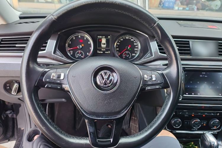 Used Volkswagen Passat 2016 380TSI DSG Prestige Edition Steering Wheel