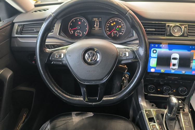 Used Volkswagen Passat 2016 330TSI DSG Luxury Edition Steering Wheel