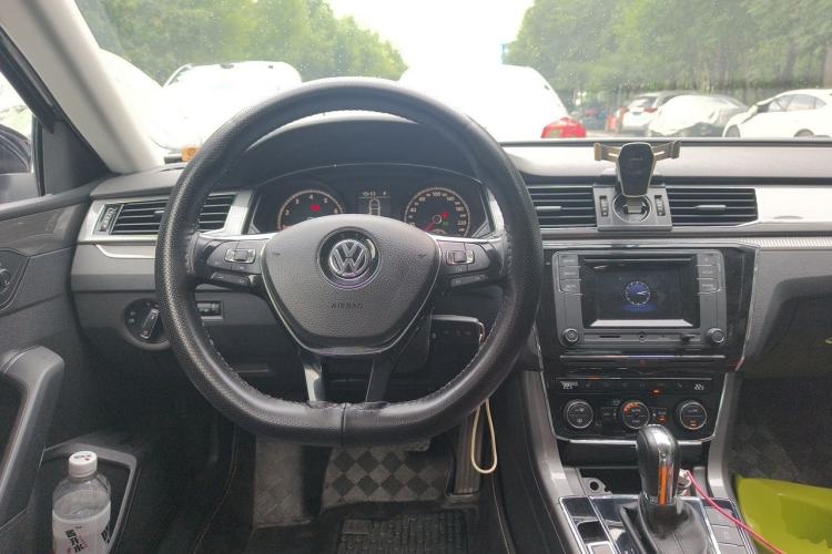 Used Volkswagen Passat 2016 280TSI DSG Prestige Edition Steering Wheel