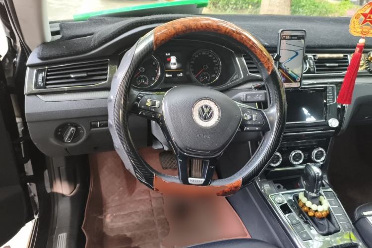 Used Volkswagen Passat 2016 330TSI DSG Prestige Edition Steering Wheel