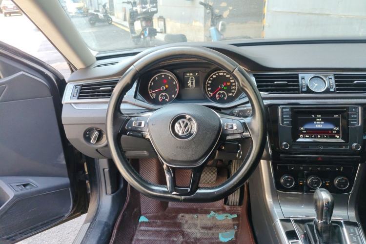 Used Volkswagen Passat 2016 280TSI DSG Prestige Edition Steering Wheel