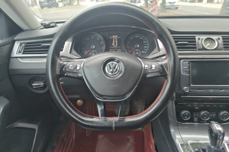Used Volkswagen Passat 2016 330TSI DSG Prestige Edition Steering Wheel