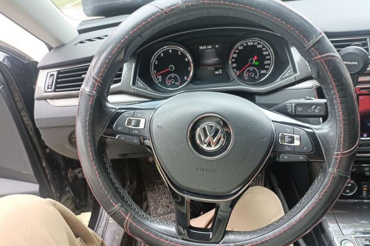 Used Volkswagen Passat 2016 330TSI DSG Prestige Edition Steering Wheel