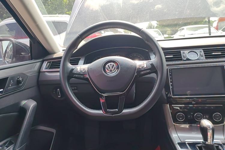Used Volkswagen Passat 2016 330TSI DSG Luxury Edition Steering Wheel