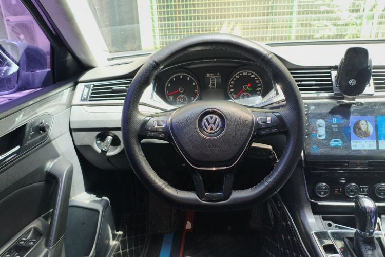 Used Volkswagen Passat 2016 330TSI DSG Luxury Edition Steering Wheel