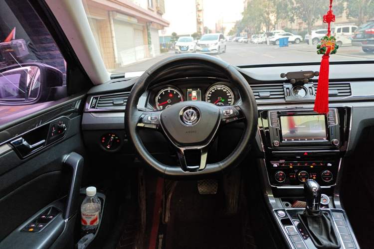 Used Volkswagen Passat 2016 330TSI DSG Prestige Edition Steering Wheel