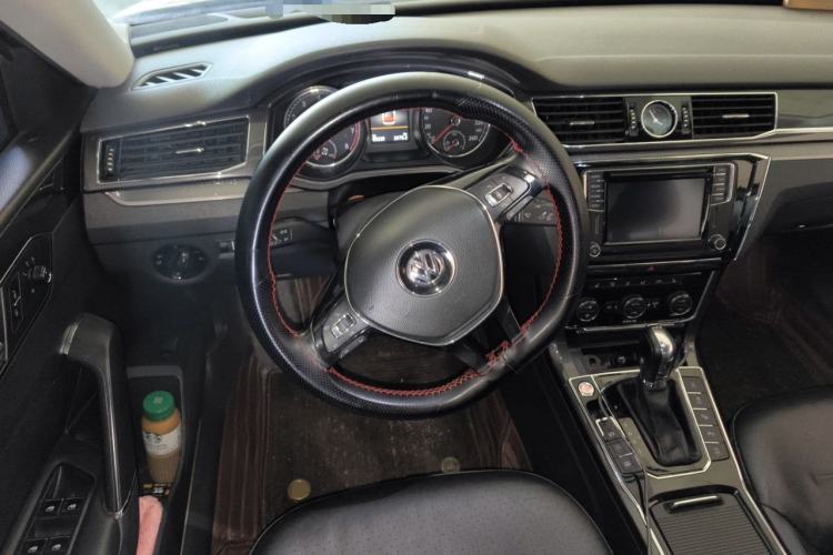 Used Volkswagen Passat 2016 330TSI DSG Prestige Edition Steering Wheel