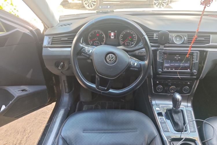 Used Volkswagen Passat 2016 330TSI DSG Prestige Edition Steering Wheel