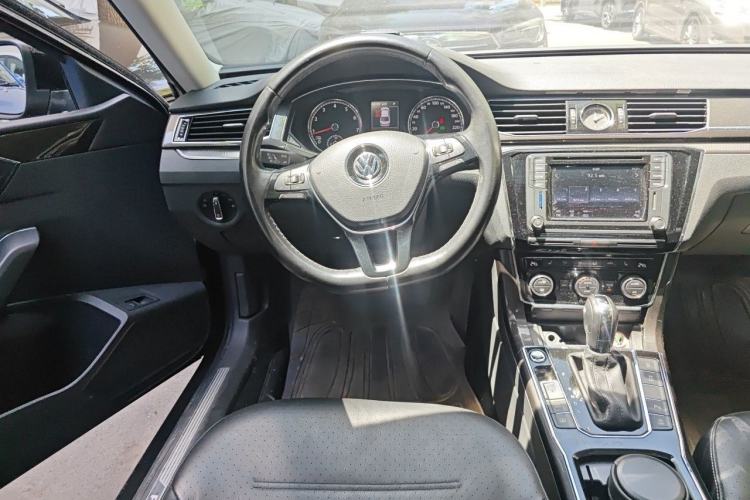 Used Volkswagen Passat 2016 330TSI DSG Prestige Edition Steering Wheel