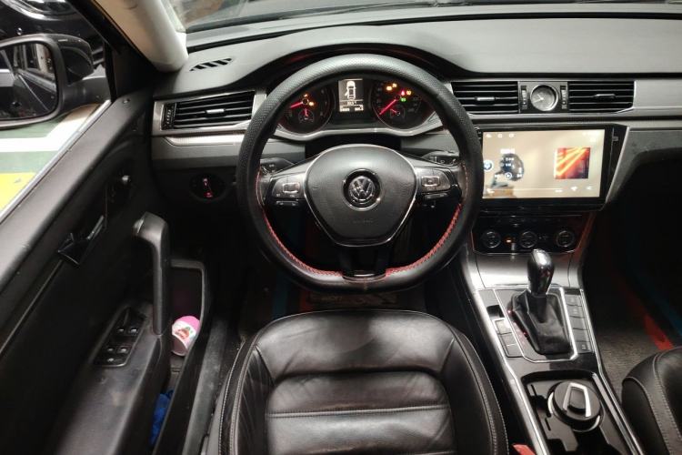Used Volkswagen Passat 2016 330TSI DSG Luxury Edition Steering Wheel