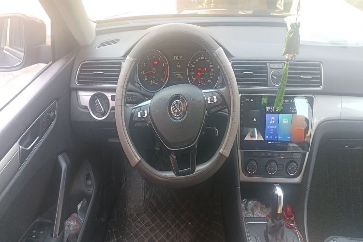 Used Volkswagen Passat  Steering Wheel