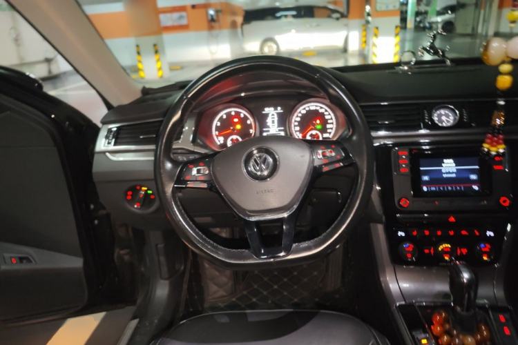 Used Volkswagen Passat 2016 280TSI DSG Prestige Edition Steering Wheel