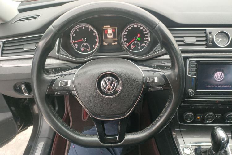 Used Volkswagen Passat 2016 330TSI DSG Prestige Edition Steering Wheel