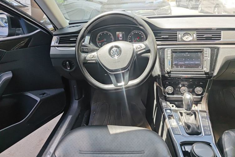 Used Volkswagen Passat 2016 330TSI DSG Prestige Edition Steering Wheel