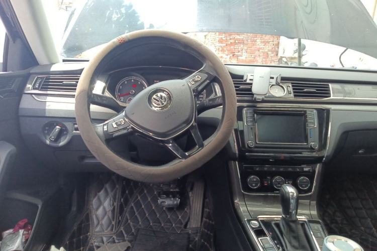 Used Volkswagen Passat 2016 330TSI DSG Prestige Edition Steering Wheel