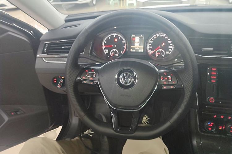 Used Volkswagen Passat 2016 330TSI DSG Prestige Edition Steering Wheel