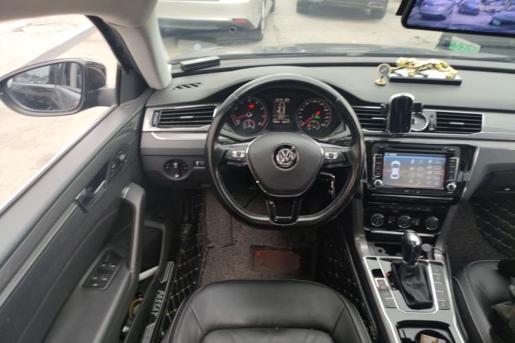 Used Volkswagen Passat 2016 280TSI DSG Prestige Edition Steering Wheel