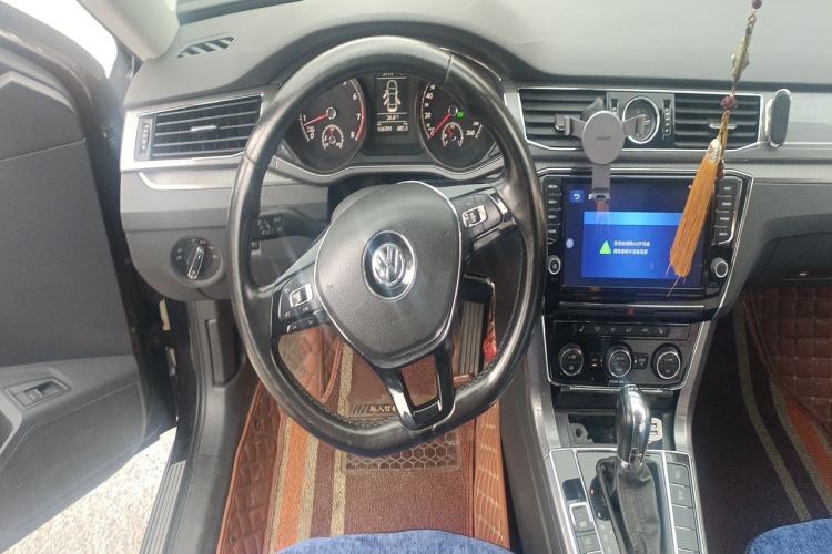 Used Volkswagen Passat 2016 330TSI DSG Luxury Edition Steering Wheel