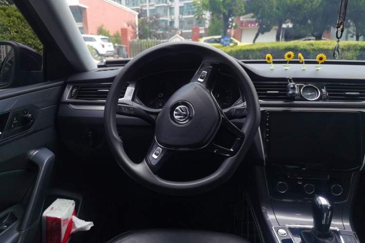 Used Volkswagen Passat 2016 330TSI DSG Luxury Edition Steering Wheel