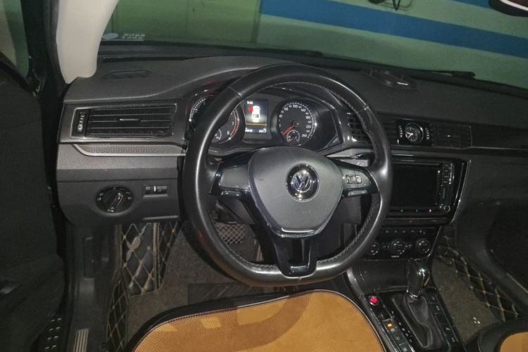 Used Volkswagen Passat 2016 330TSI DSG Prestige Edition Steering Wheel