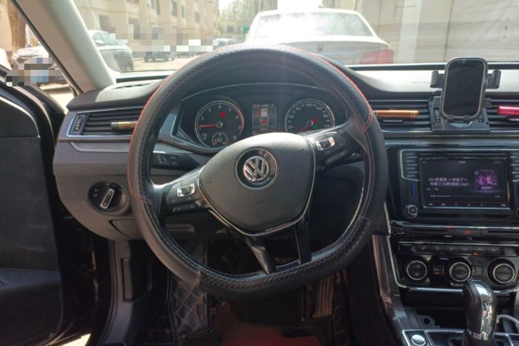 Used Volkswagen Passat 2016 330TSI DSG Prestige Edition Steering Wheel