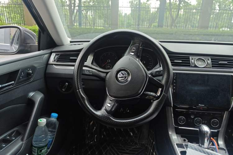 Used Volkswagen Passat 2016 330TSI DSG Luxury Edition Steering Wheel