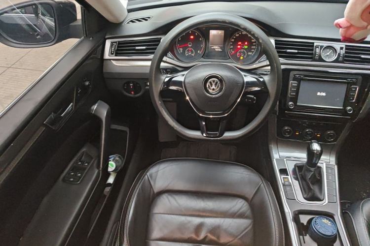 Used Volkswagen Passat 2016 330TSI DSG Luxury Edition Steering Wheel