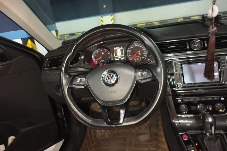 Used Volkswagen Passat 2016 380TSI DSG Prestige Edition Steering Wheel