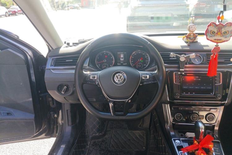 Used Volkswagen Passat 2016 330TSI DSG Prestige Edition Steering Wheel
