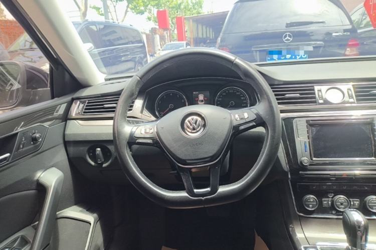 Used Volkswagen Passat 2016 380TSI DSG Prestige Edition Steering Wheel