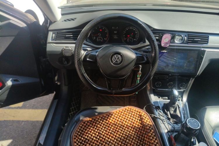 Used Volkswagen Passat 2016 1.8T Government Procurement Version (CEA Engine + 6AT) Steering Wheel