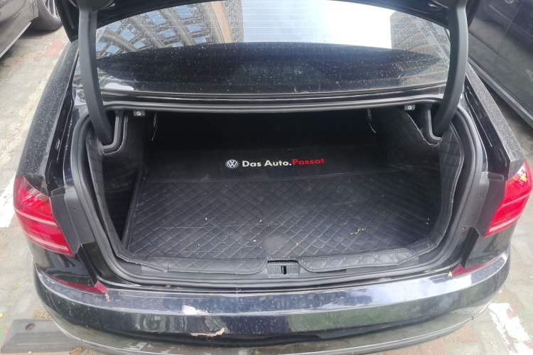 Used Volkswagen Passat 2016 380TSI DSG Prestige Edition Trunk